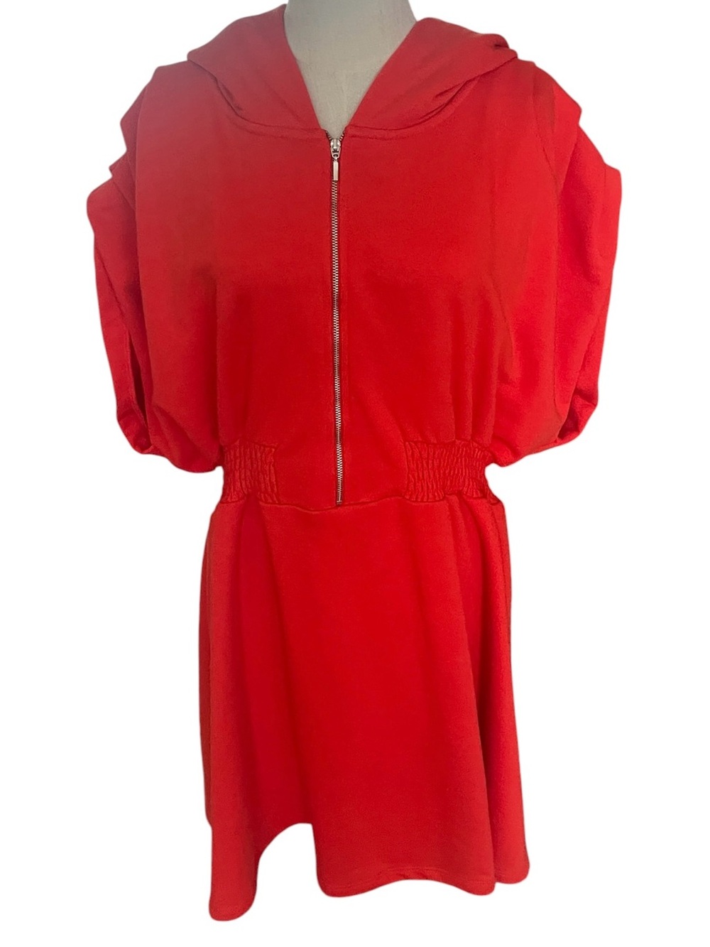 🍒 Anthropologie Red hooded mini dress. XL NWT. Zip front with puff sleeves.
